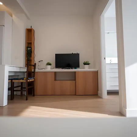 Estudio Nuevo En El Centro De *